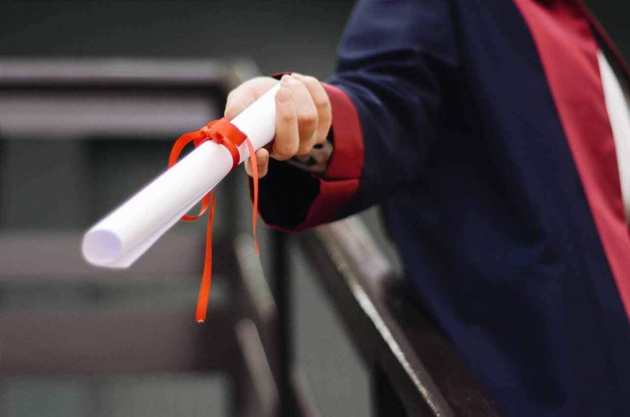 7 Things That Will Help You Earn an Advanced Degree in Nursing