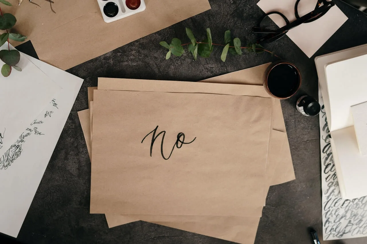 The Don'ts Logo Design