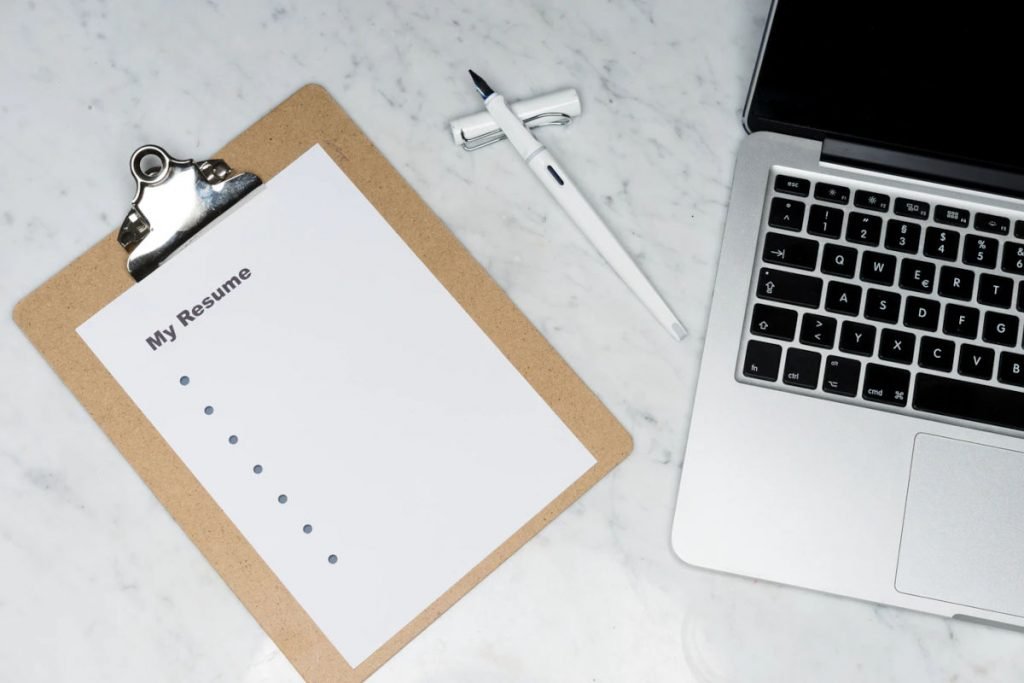 How To Make Your Resume Stand Out From the Pack