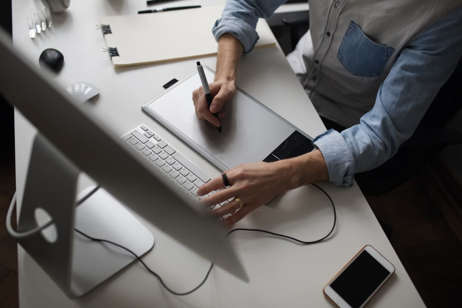 7 Best Canva Alternatives For Graphic Design