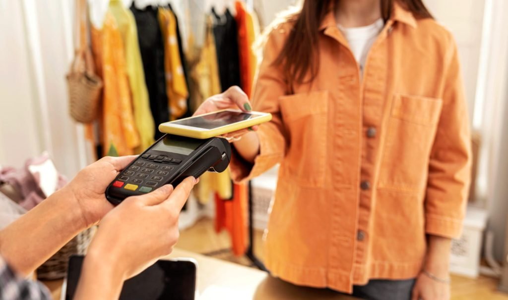 7 Factors Of An Outstanding Fashion POS System (With Examples)