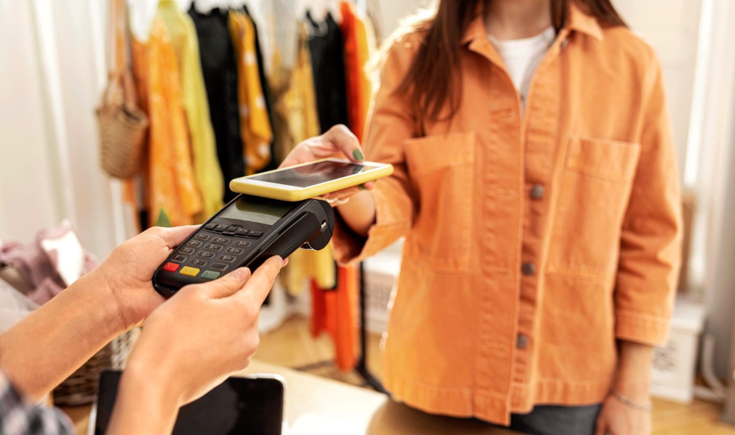 7 Factors Of An Outstanding Fashion POS System (With Examples)
