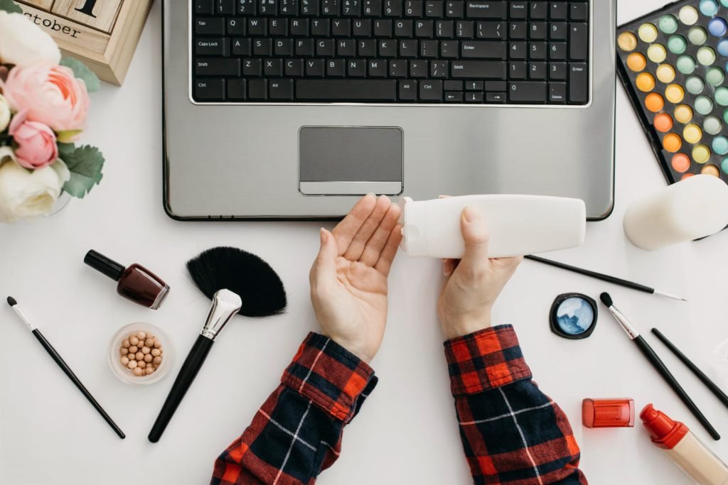 6 Tips to Build a Successful Online Beauty Brand